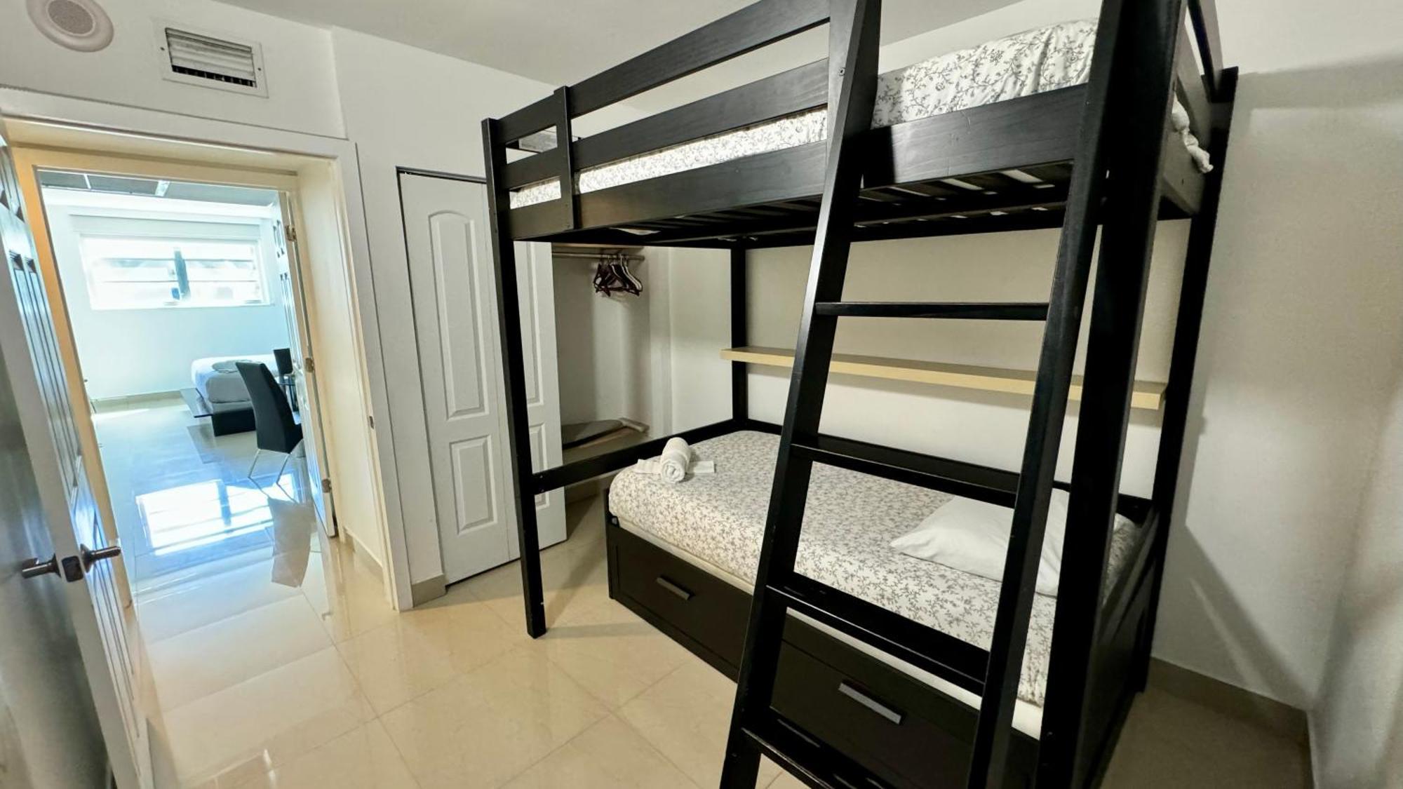 Sunny Isles, Beach Life! Parking Included Miami Beach Exterior photo